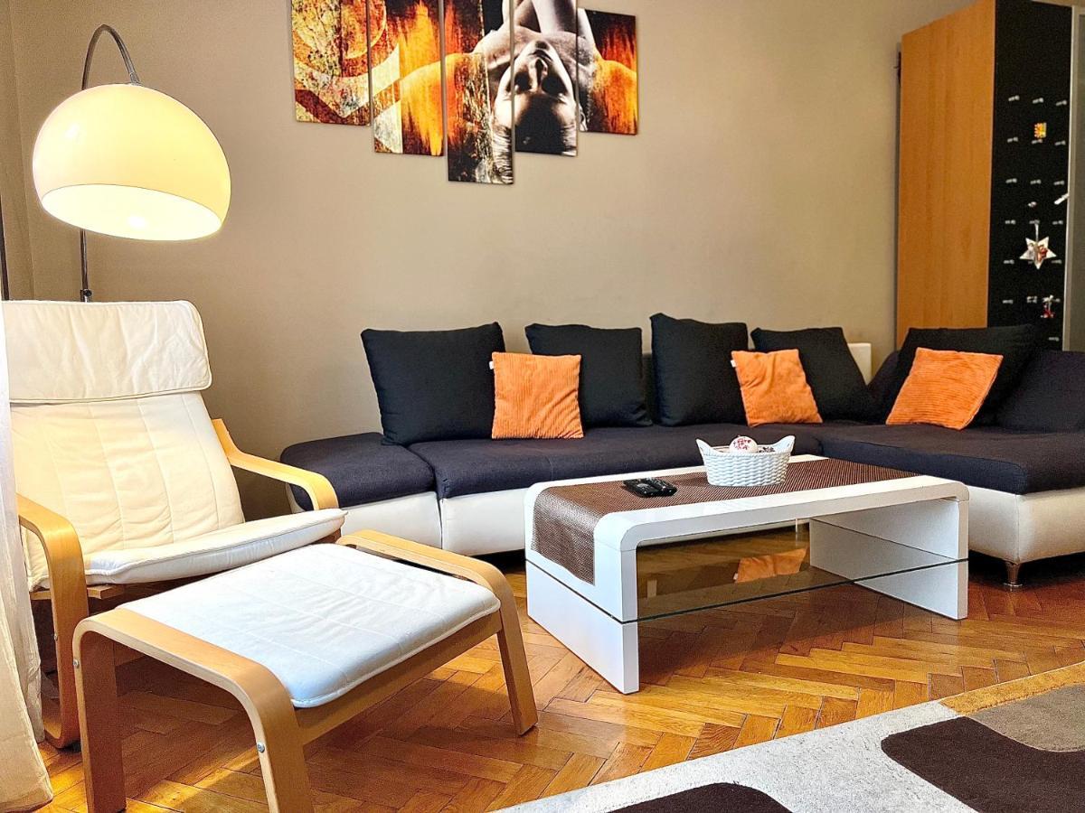 A54: Charming Apartment In The Ruin Bar District Budapest Exterior foto